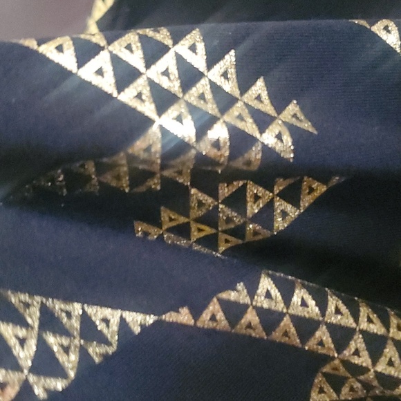 Lularoe Elegant Carly NWT (Small) Gold Metalic Black 0537 - Picture 5 of 5